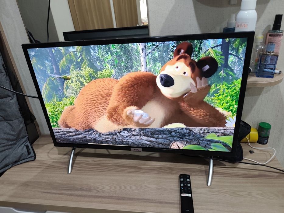 Телевизор Смарт 82 см диагональ