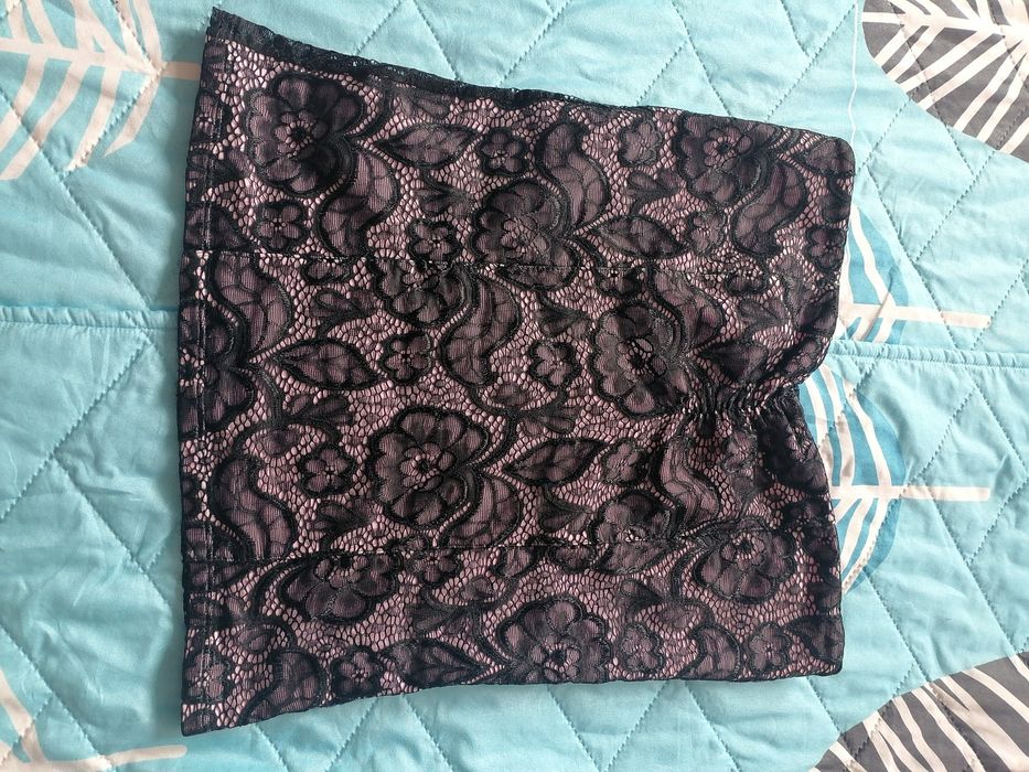 Комплект бюстие и пола в розово и черно