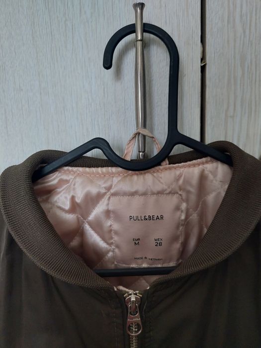 Geacă bomber damă Pull&Bear matlasată, kaki, mărimea M – casual / urba