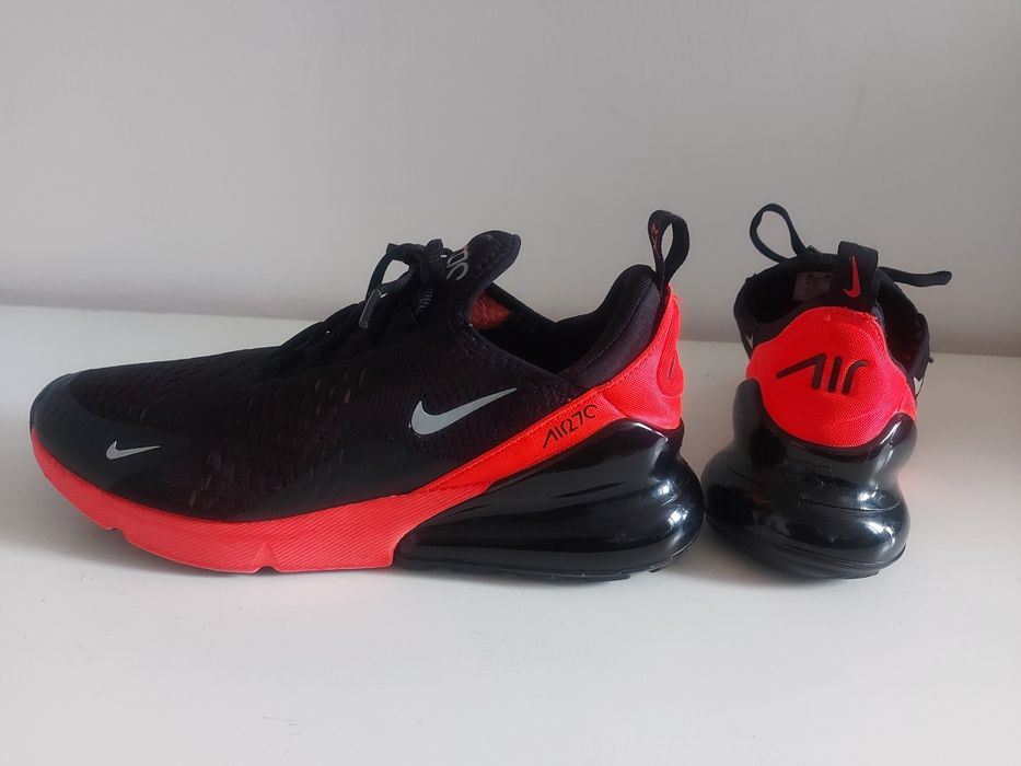 Nike Air max 270 , 42  номер стелка 26.5см. Като нови. Оригинал