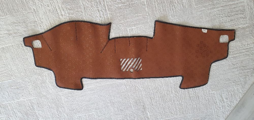 Накидка на панель Камри