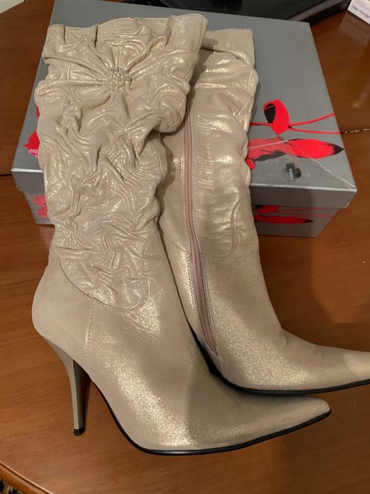 Нарядные праздничные сапоги