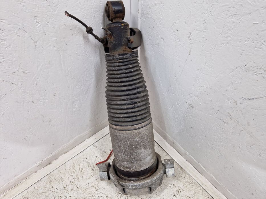 Perna aer stanga spate AUDI Q7 (4LB) [Fabr 2006-2014] Facelift 3.0 TDI