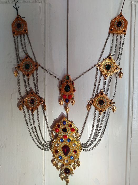 Antikvar zebigardon sotiladi