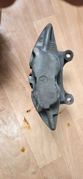 Четырёхпоршневые передние суппорты W124 E320.