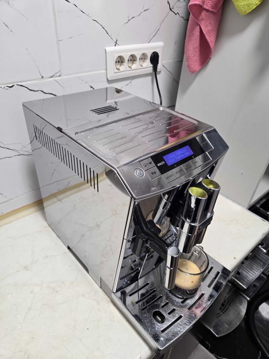 Espressor Automat DeLonghi ECAM 26.455 PrimaDonna S Aparat Cafea Boabe