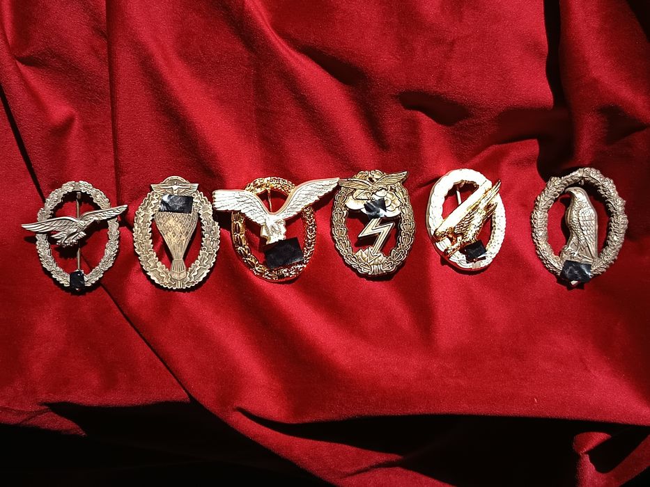 WW2 Lot  6 insigne germane Luftwaffe și Fallschirmjager/Repro noi ! Preț pentru o piesa !