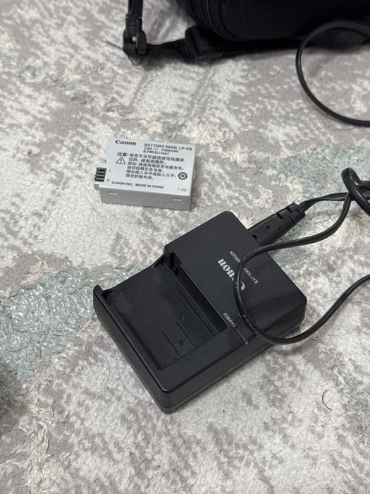 Камера Canon 550d с обьективом