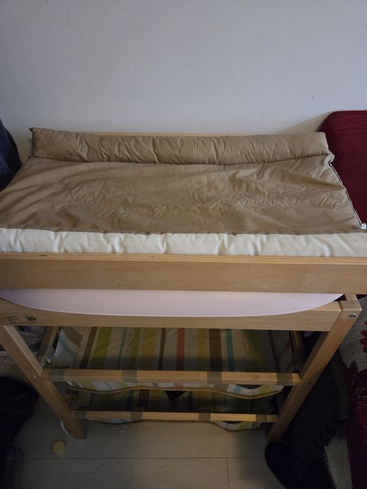 Cădiță pentru bebeluși