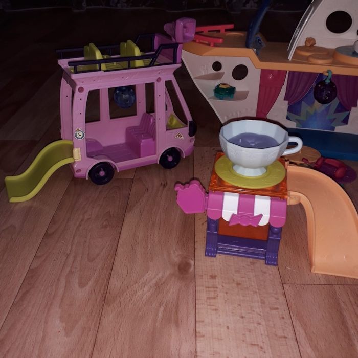 Продам Колекционные игрушки LPS Корабль