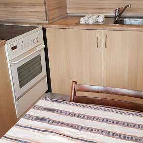 Дава под наем тристаен Стрелбище