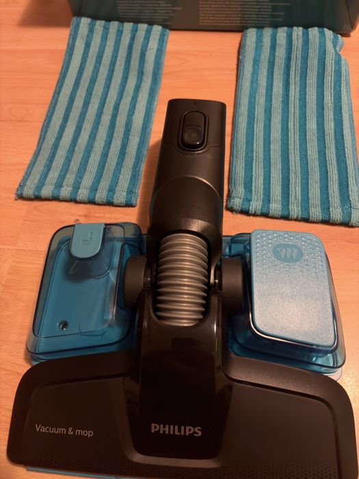 Вертикална прахосмукачка 3in1 Philips SpeedPro Aqua