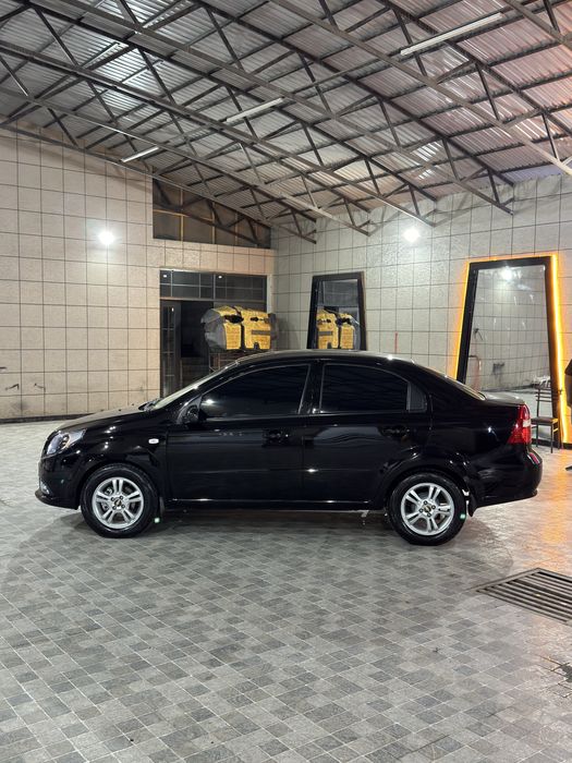 Nexia 3 qora avtomat