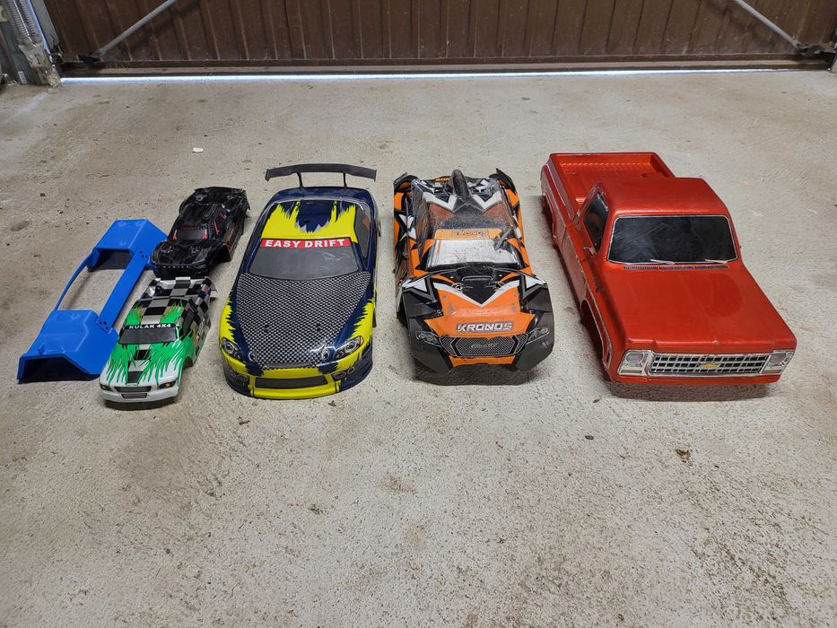 RC части и купета, зарядно, контролер, подложки, носачи и други