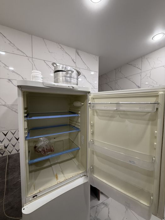 Рабочий холодильник