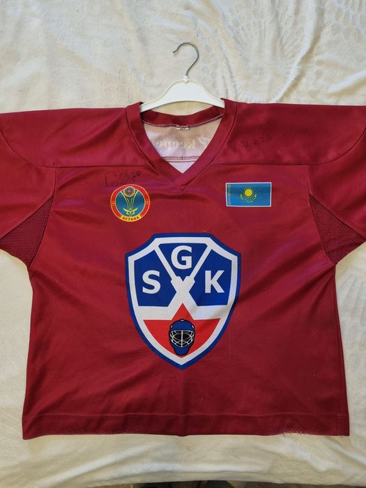 Продам кофту джерси для хоккея вратарская