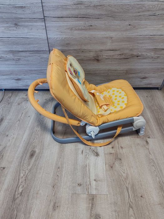 Бебешки шезлонг x 2 и дървена люлка калинка