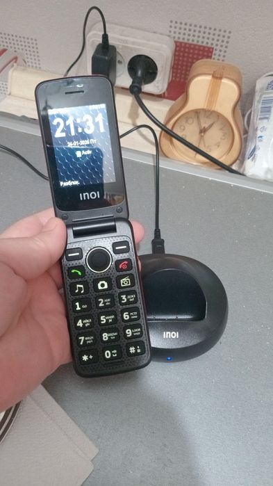 Продам кнопочный телефон
