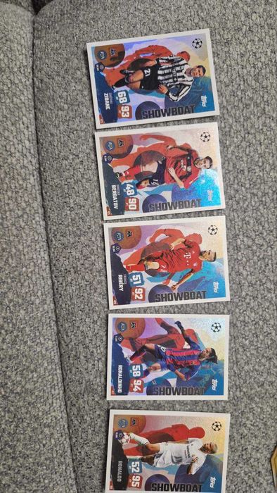 Продавам карти Match Attax сезон 2025/2026