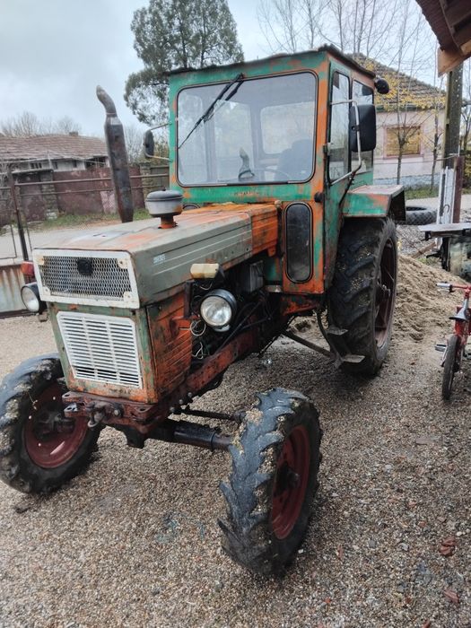 Tractor Universal U650
