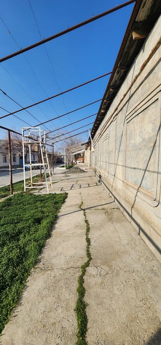 Ховли сотилади Хужа соат 72 мактаб юкорисида