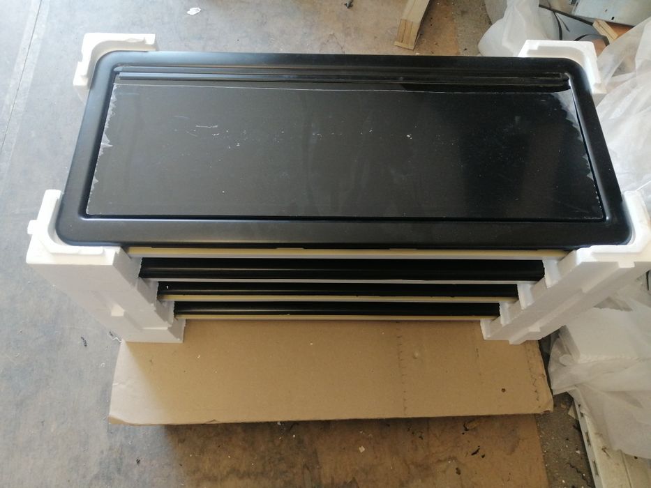 Прозорци  Dometic  за кемпер, каравана или бус , чисто нови.