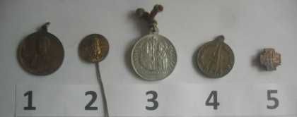 Княжевски двустранен позлатен медал и четири значки над 100 години