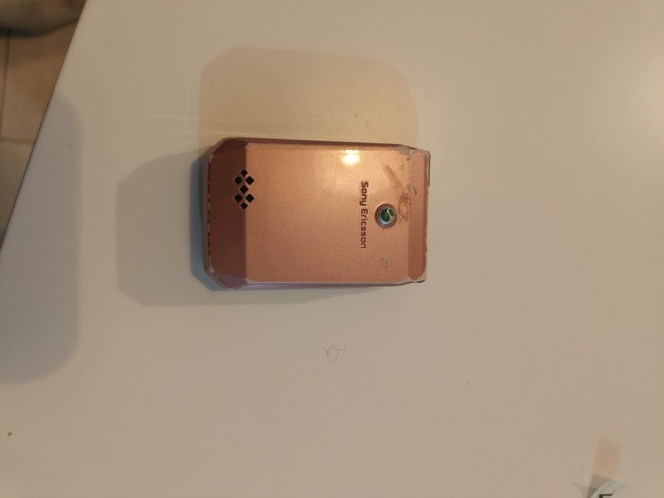 Sony Ericsson jalou 100i colecție ediție Dolce & Gabbana