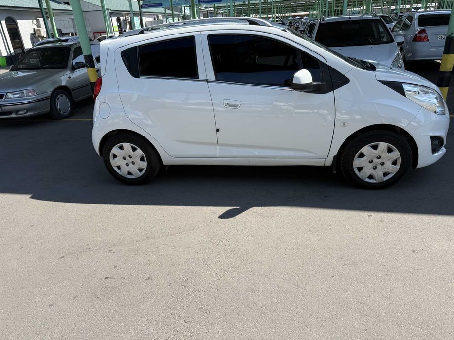 Sotiladi Chevrolet Spark 2014 yil