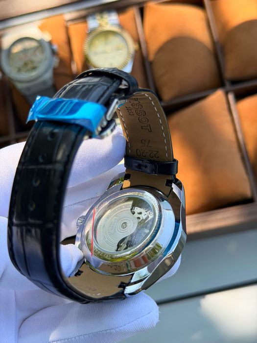 Tissot le locle open heart style