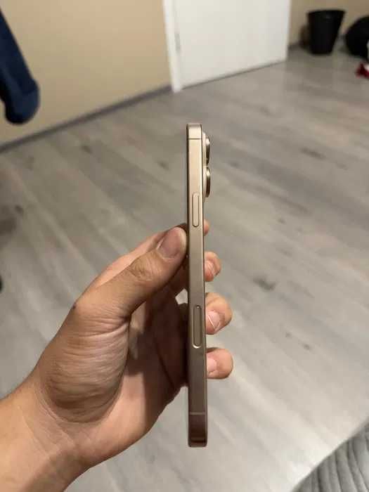 Apple iPhone 16 Pro Max 8/512GB Desert Titanium / Состояние 10/10