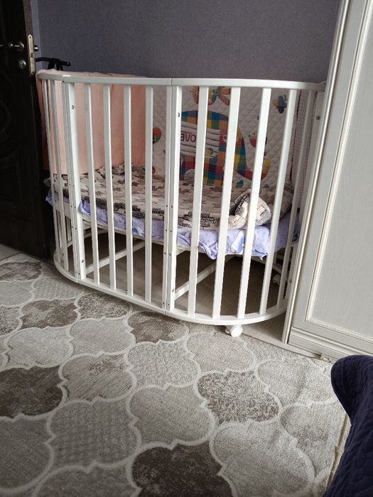 Манеж детский белого цвета