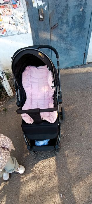 Продам прогулочную коляску