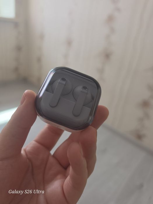 Galaxy buds 4 pro