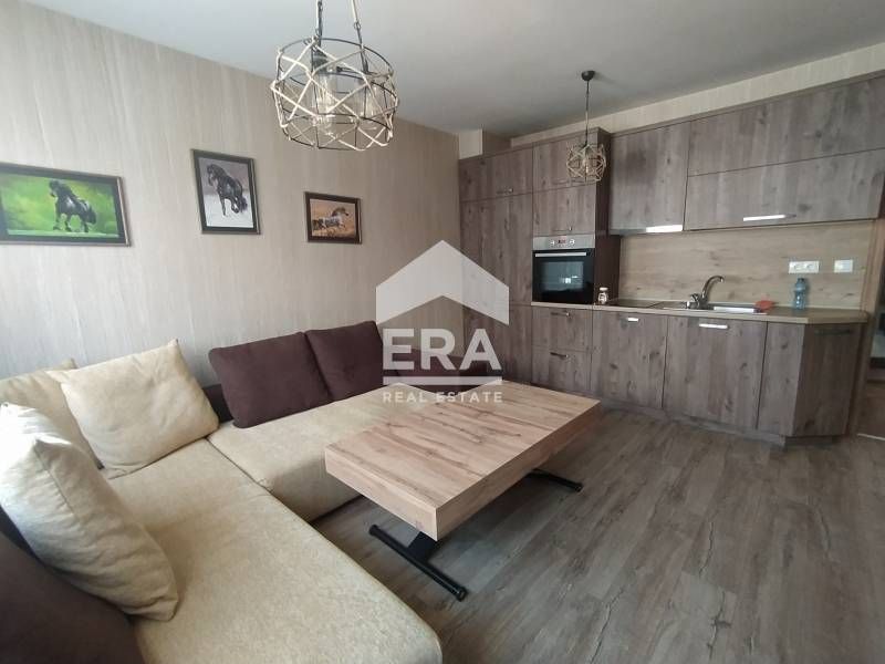 Дава се под наем Двустаен апартамент в Варна, Зимно кино Тракия - 62 кв.м за 409 € - Снимка #2