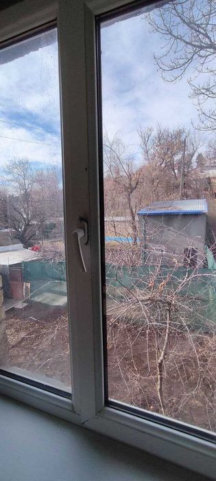 Продаётся участок 10,5 соток,  город Чарвак, микрорайон Дустлик, центр