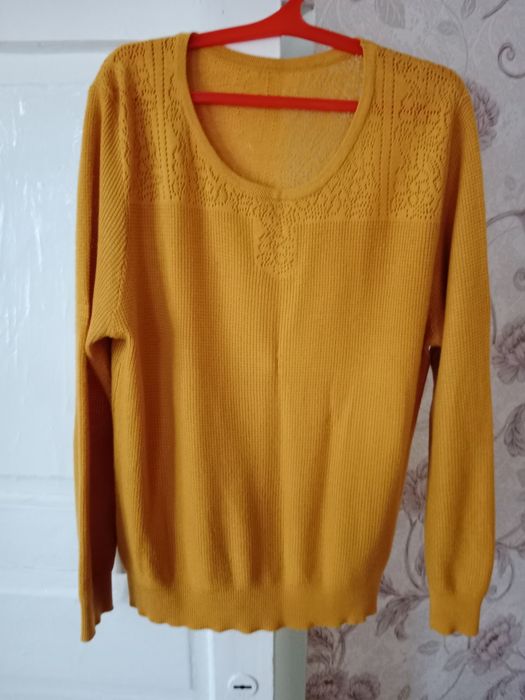 Продаётся кофта женская