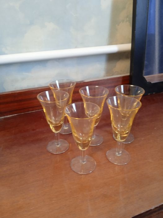 Бокалы стеклянные