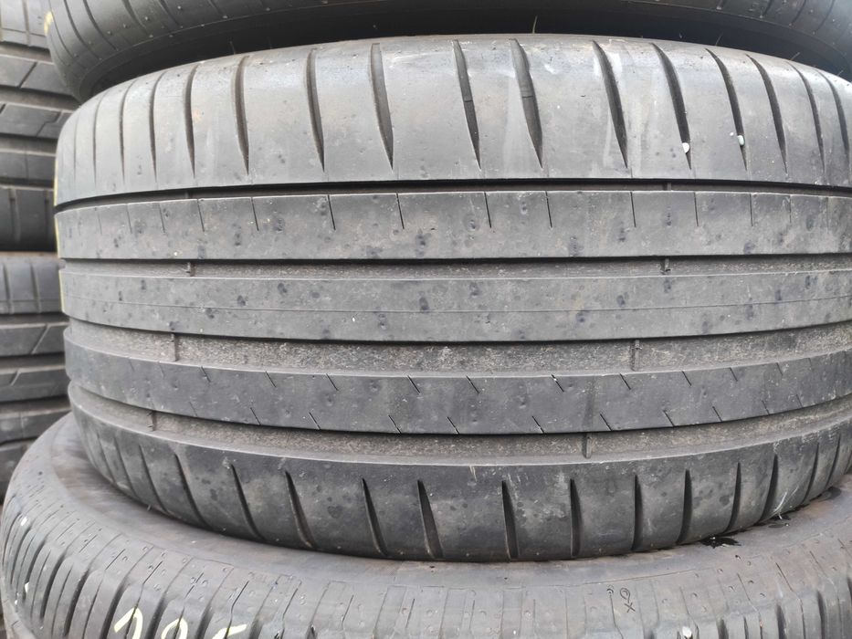 2бр Летни гуми 245 35 18 - Michelin
