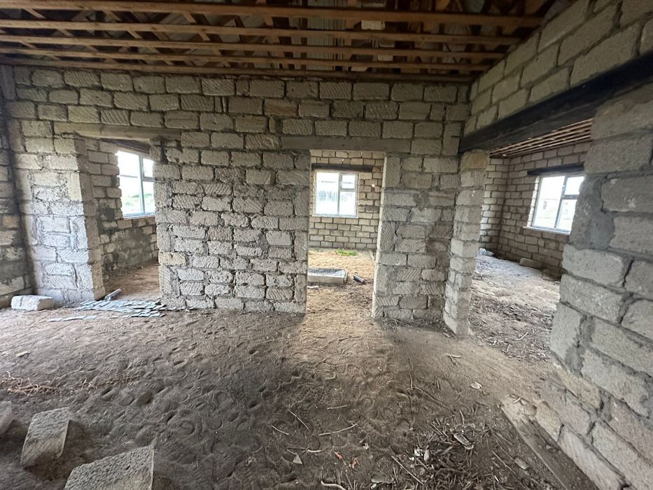 Продам частный дом в черновом варианте.