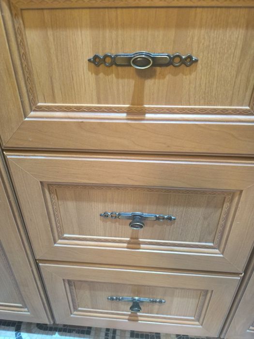 Продам кухонную мебель