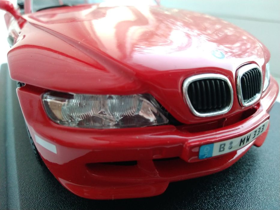 Модель BMW родстер в масштабе 1/24