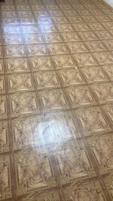 Линолеум в отличном состоянии