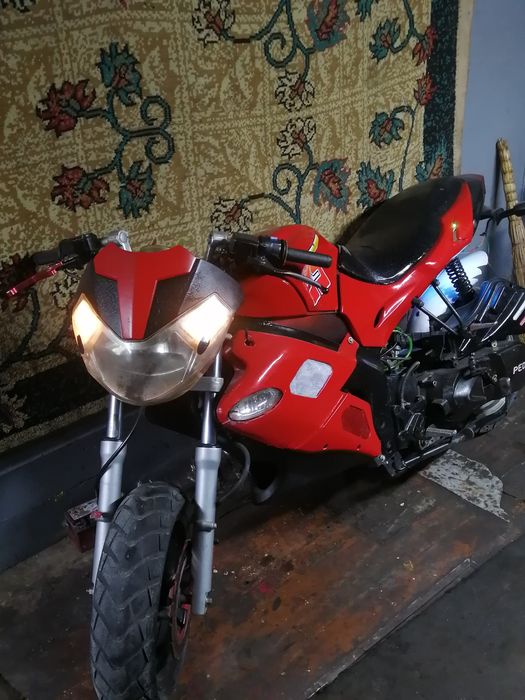 мотоцикл Peda Hornet v1