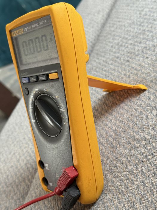 Multimetru Fluke 179