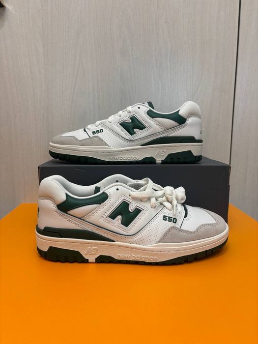 Продам New Balance 550