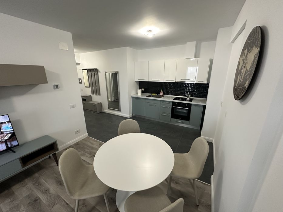 Vand apartament 3 camere prima onestilor