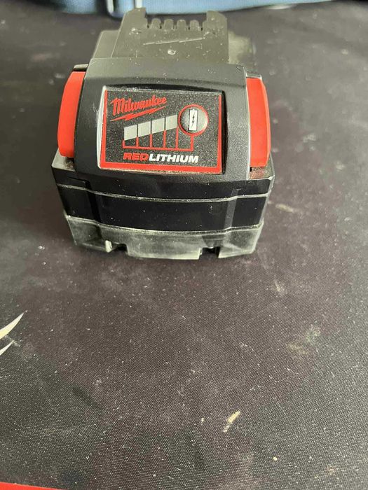 Baterie Milwaukee M18 REDLITHIUM 5.0 Ah – second hand