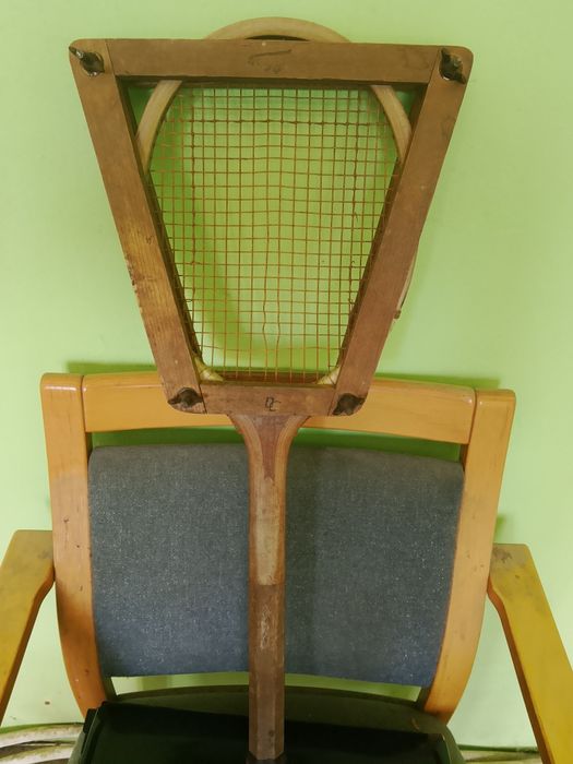 Антична тенис ракета от началото на 20 век