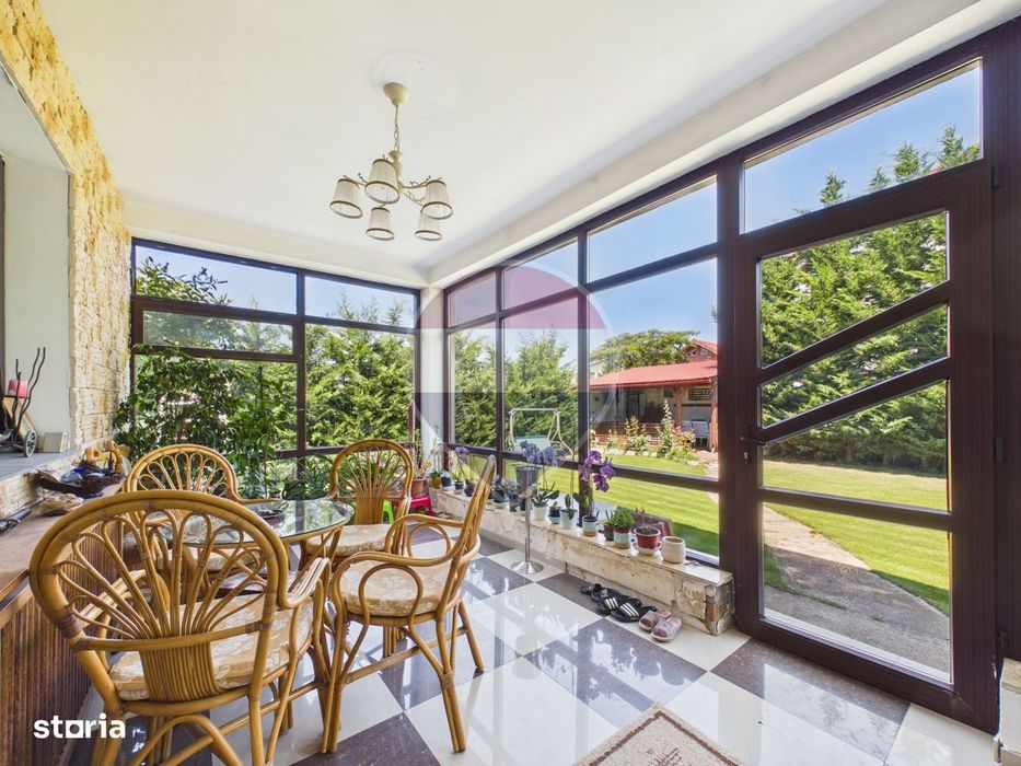 Vilă 10 camere + spațiu comercial | teren 1.300 mp | Otopeni 23 August
